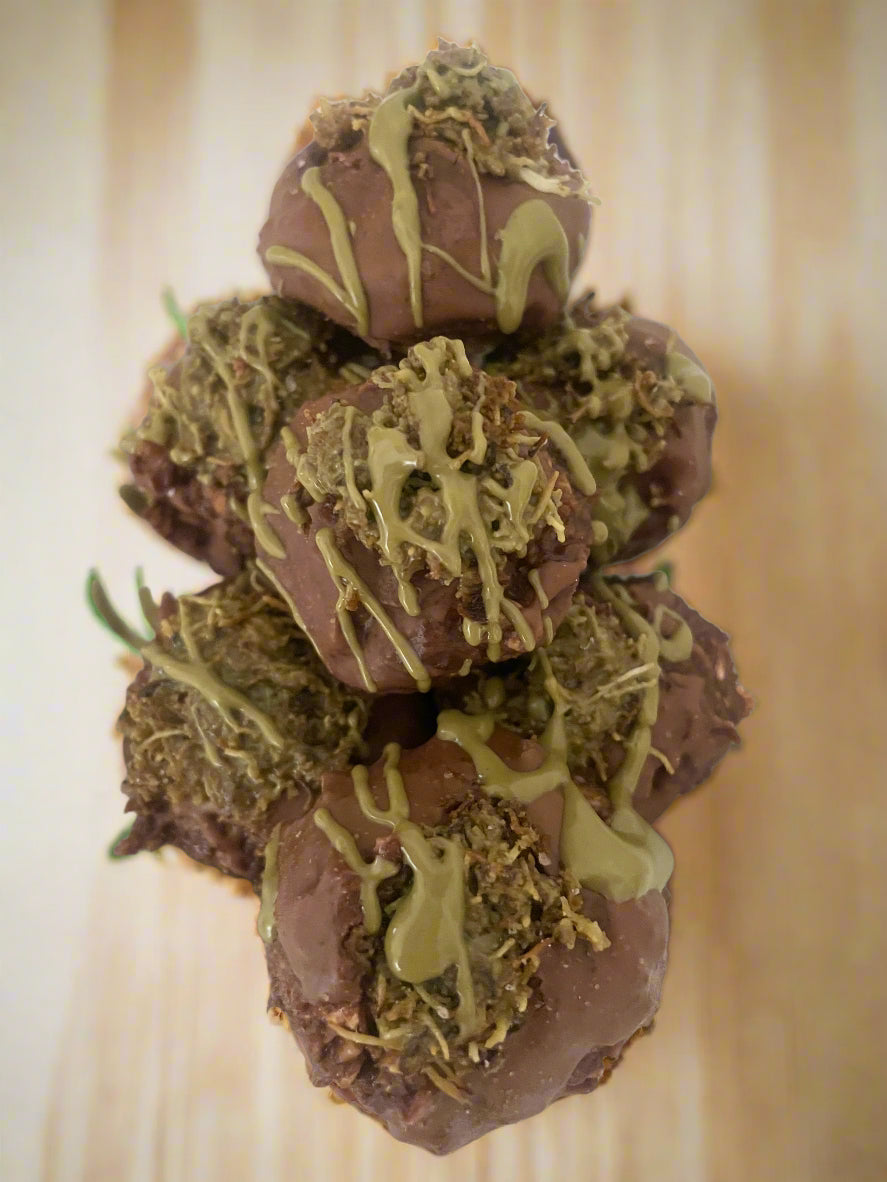 Chocolate kunafa pistachio protein balls - Dubai chocolate inspired